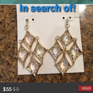ISO: Taryn earrings in gold